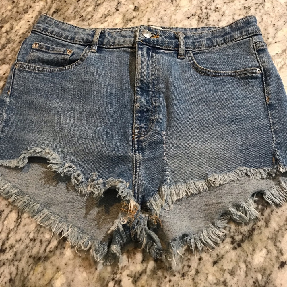Zara size 10 Jean shorts.